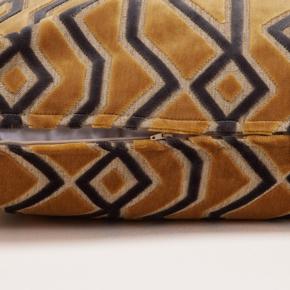 Housse de coussin KUMBO Jacquard Velours Ocre et Noir - 8