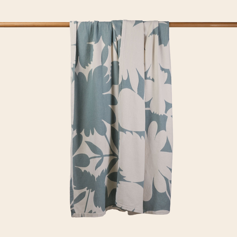 Housse de couette FLAURIA ivoire et vert sauge design floral printanier oversize - 9