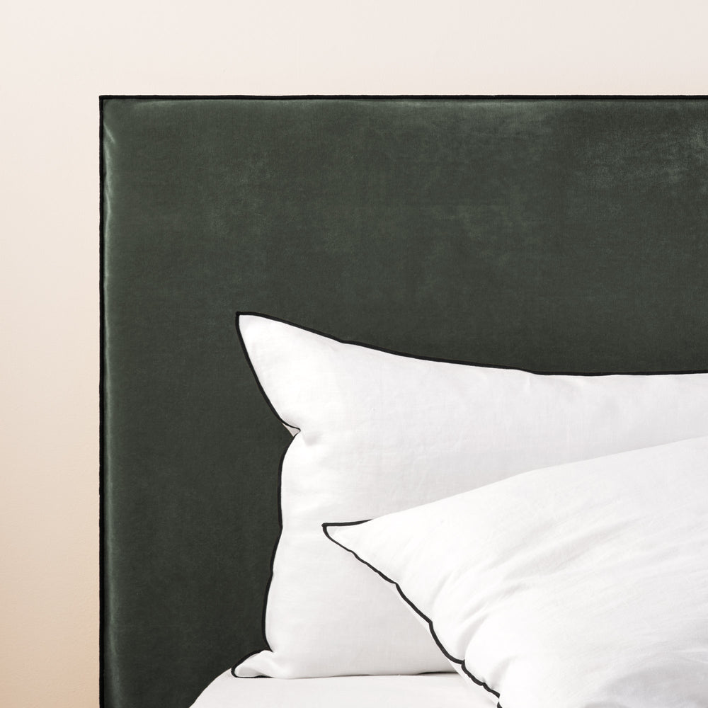 Housse de tête de lit Dario kaki grisé et bourdon noir en velours ultra doux - 6