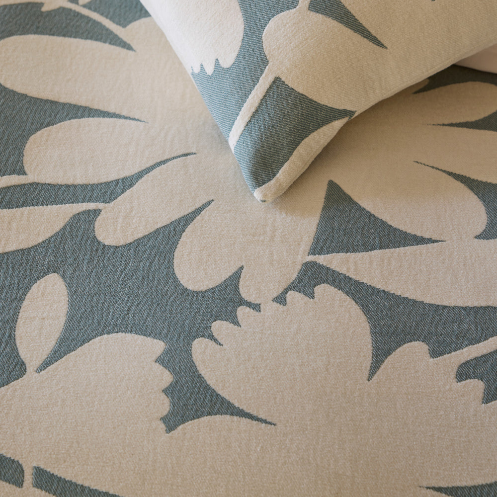 Housse de couette FLAURIA ivoire et vert sauge design floral printanier oversize - 4