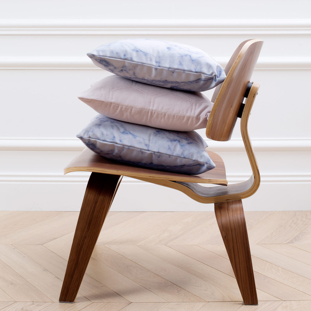 Housse de coussin MARBLE Luxe motif marbré en satin blanc et gris chic - 5