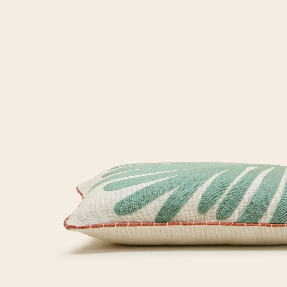 Housse de Coussin TROPI Écru et Vert Tropique Broderie Feuille de Palmier - Décoration Élégante et Artisanale - 5