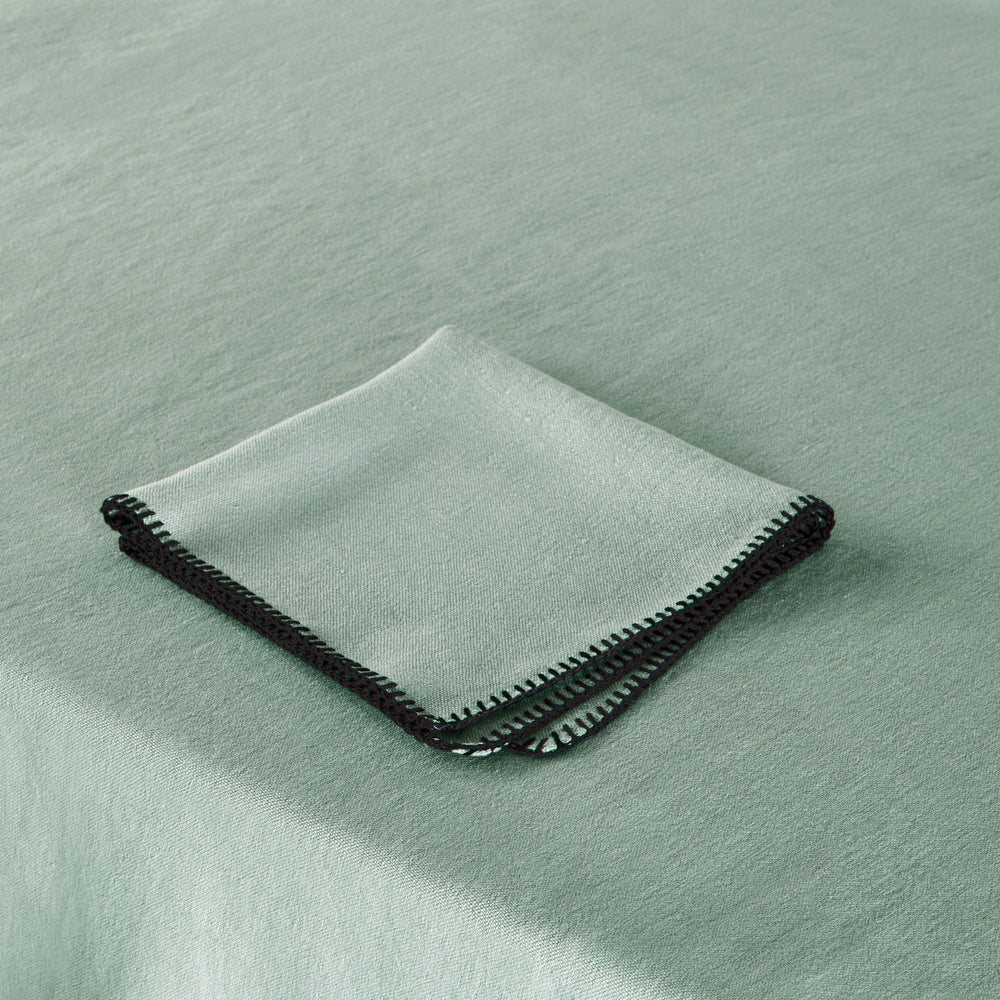 Nappe Rectangulaire NINO 100 % Lin Européen Certifié Oeko-Tex - Vert de Gris avec Feston Noir - 8