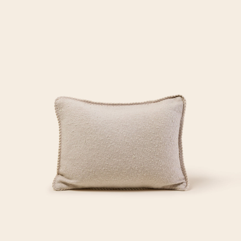 1. Housse de coussin GANJI en coton texturé calcaire - 5