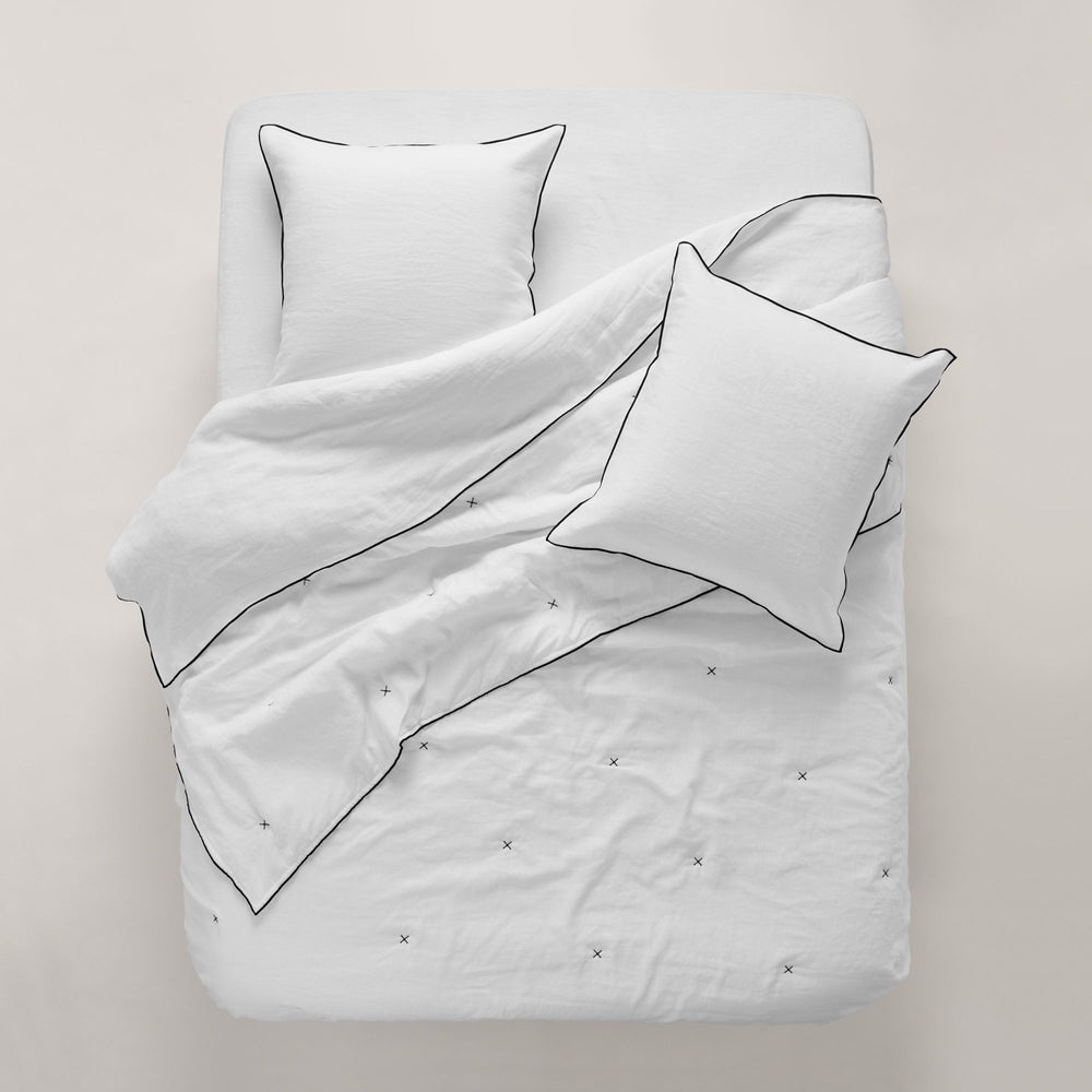 Couvre-lit matelassé CARLINA en lin lavé coloris blanc pur et noir bourdon - 7