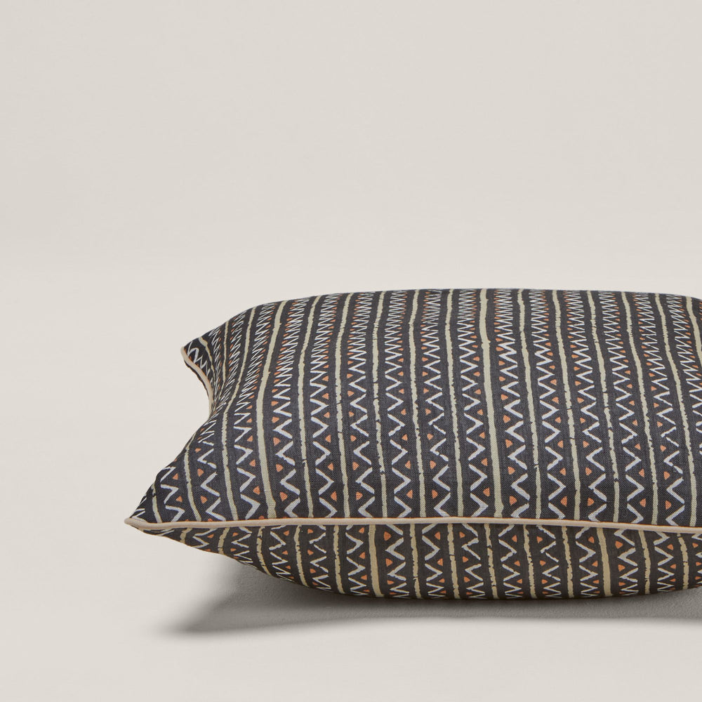 Housse de coussin MALIA noir et naturel - 5