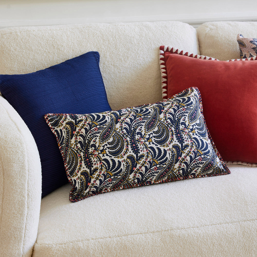 Housse de Coussin Ondine en Coton Indigo avec Détails Plissés - 3