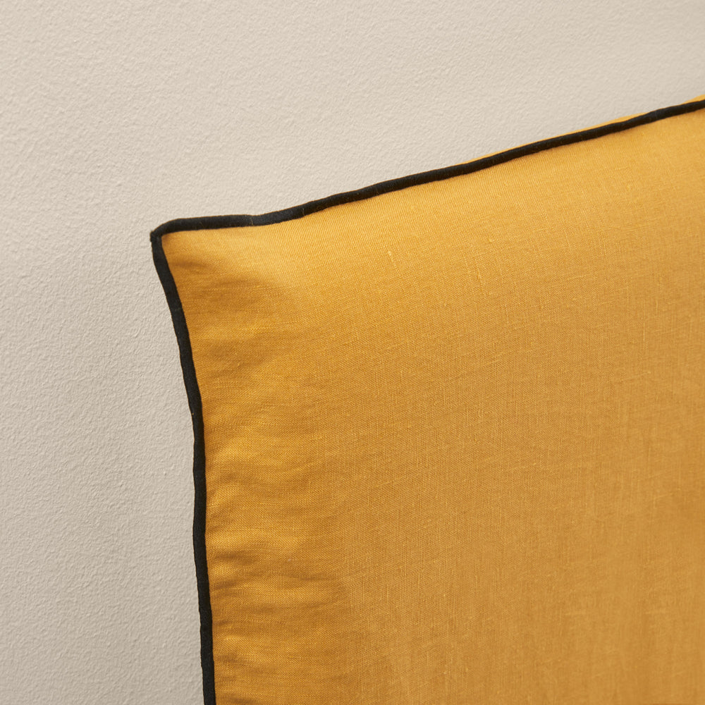 Housse de tête de lit CARLINA 100% lin lavé ocre et bourdon noir - 5