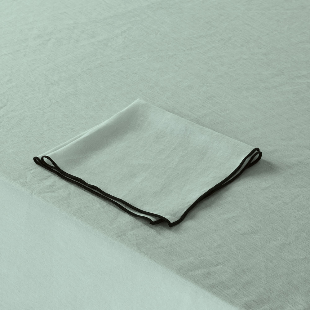 Nappe carrée CARLINA tilleul et bourdon noir en lin lavé - 6