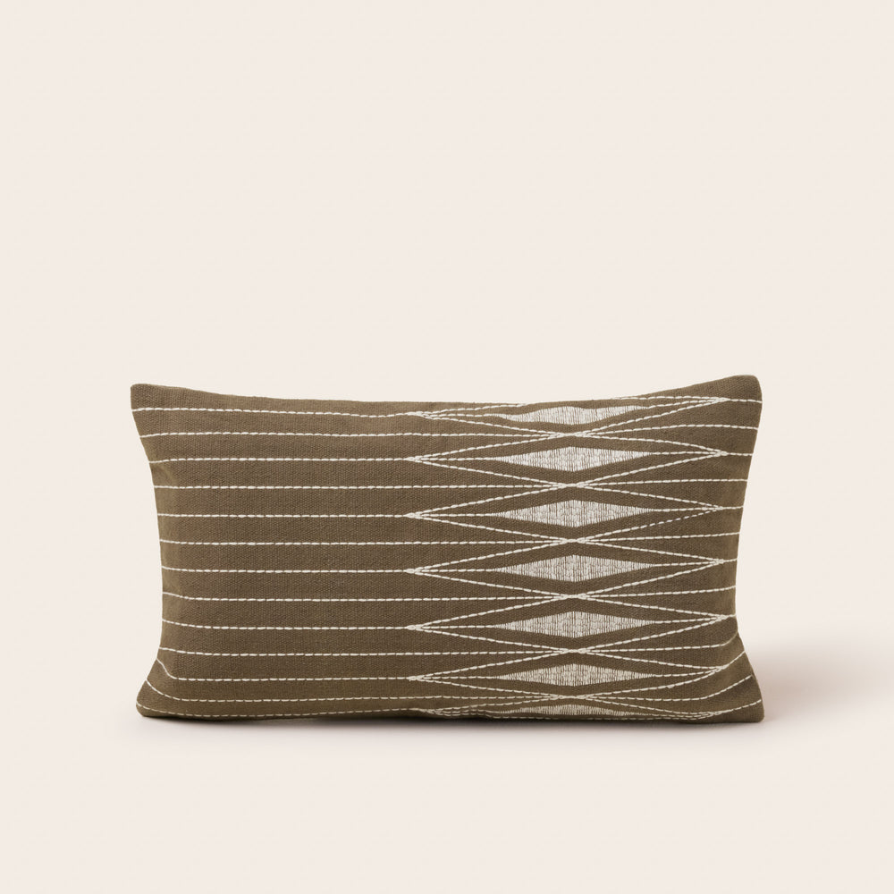Housse de coussin carré brodée ESRA olive brune