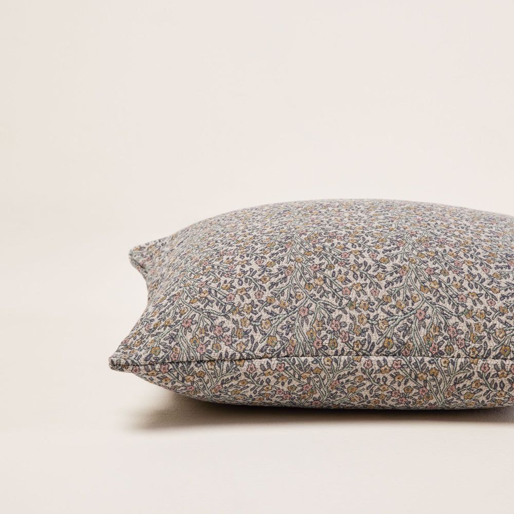 Housse de coussin MAHARA Jacquard Beige et Pastel Design Floral Élégant - 8
