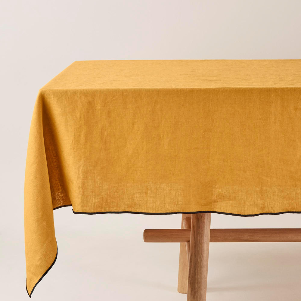 Tableau élégant Nappe carrée CARLINA ocres et bourdon noir - 3