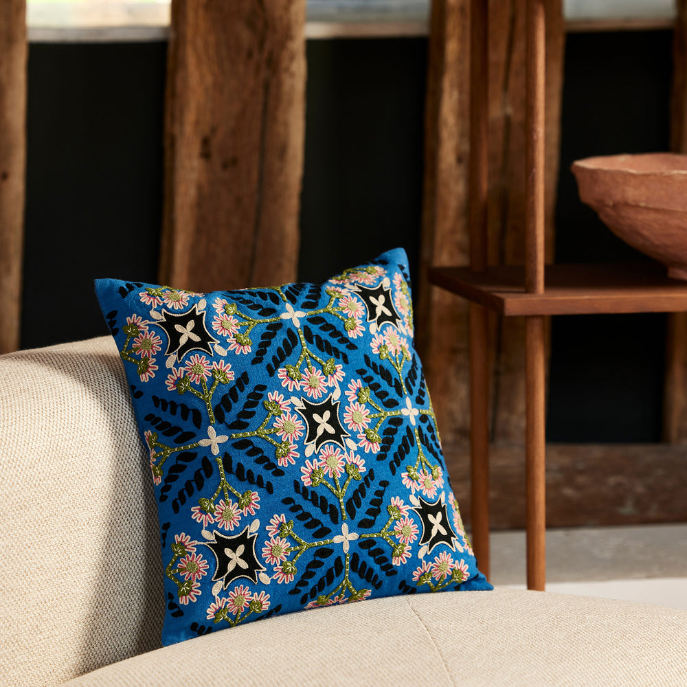 Housse de coussin NAJOUA bleu à coloris multiples