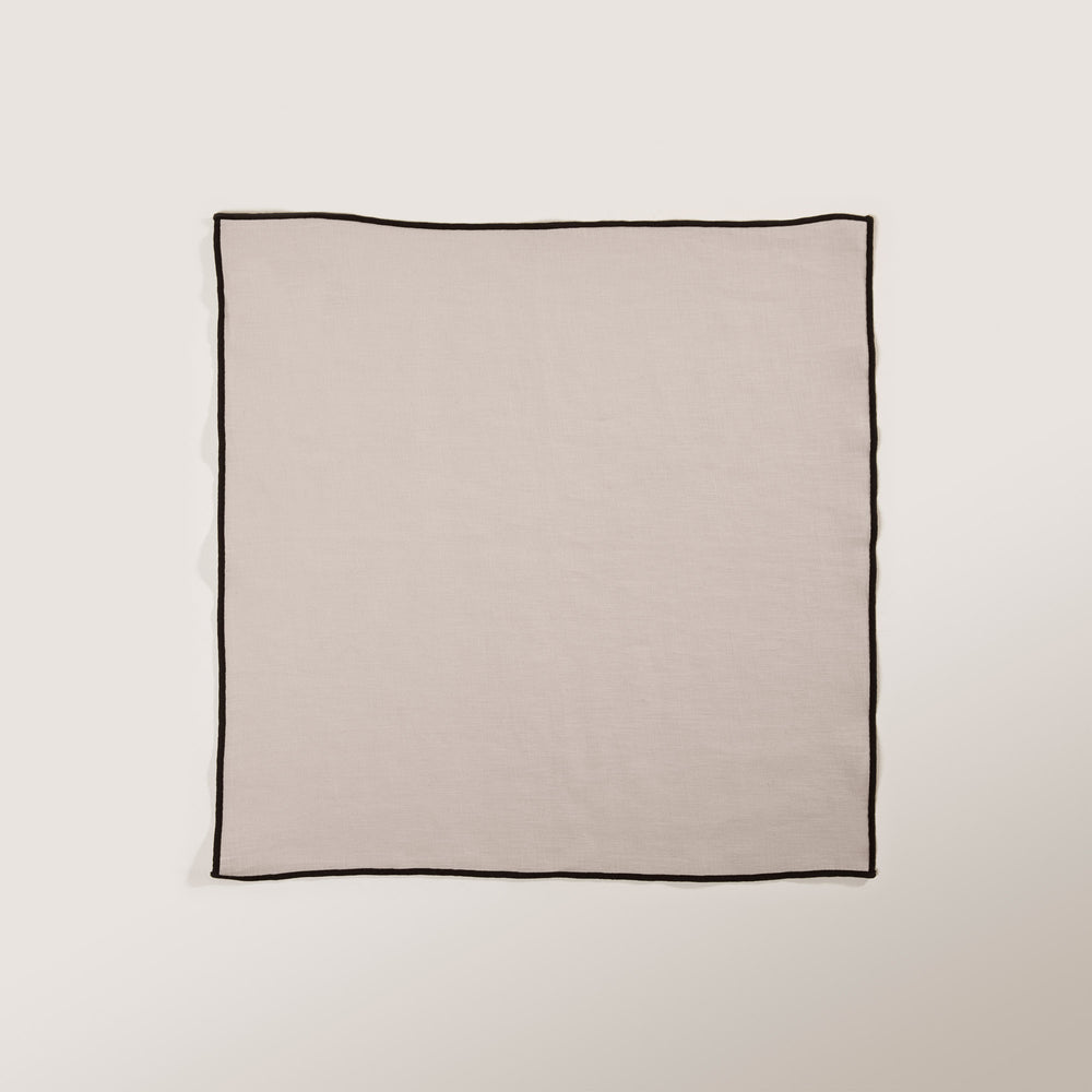 Serviette de table CARLINA Élément de Collection en Lin Lavé Coloris Ficelle et Bourdon Noir - 5