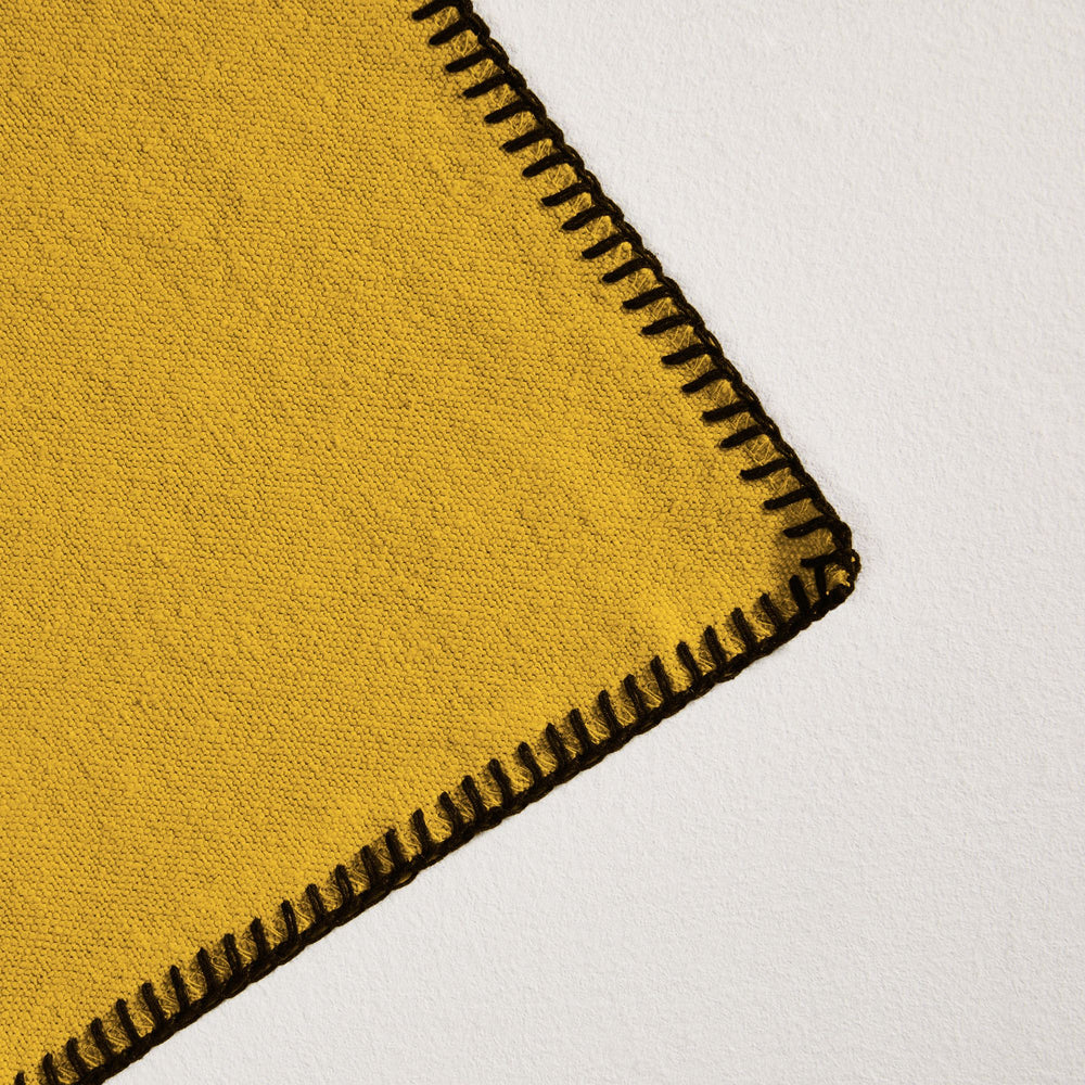 Serviette de table NINO 100% lin certifié Oeko-Tex - Ocre et feston noir - 8