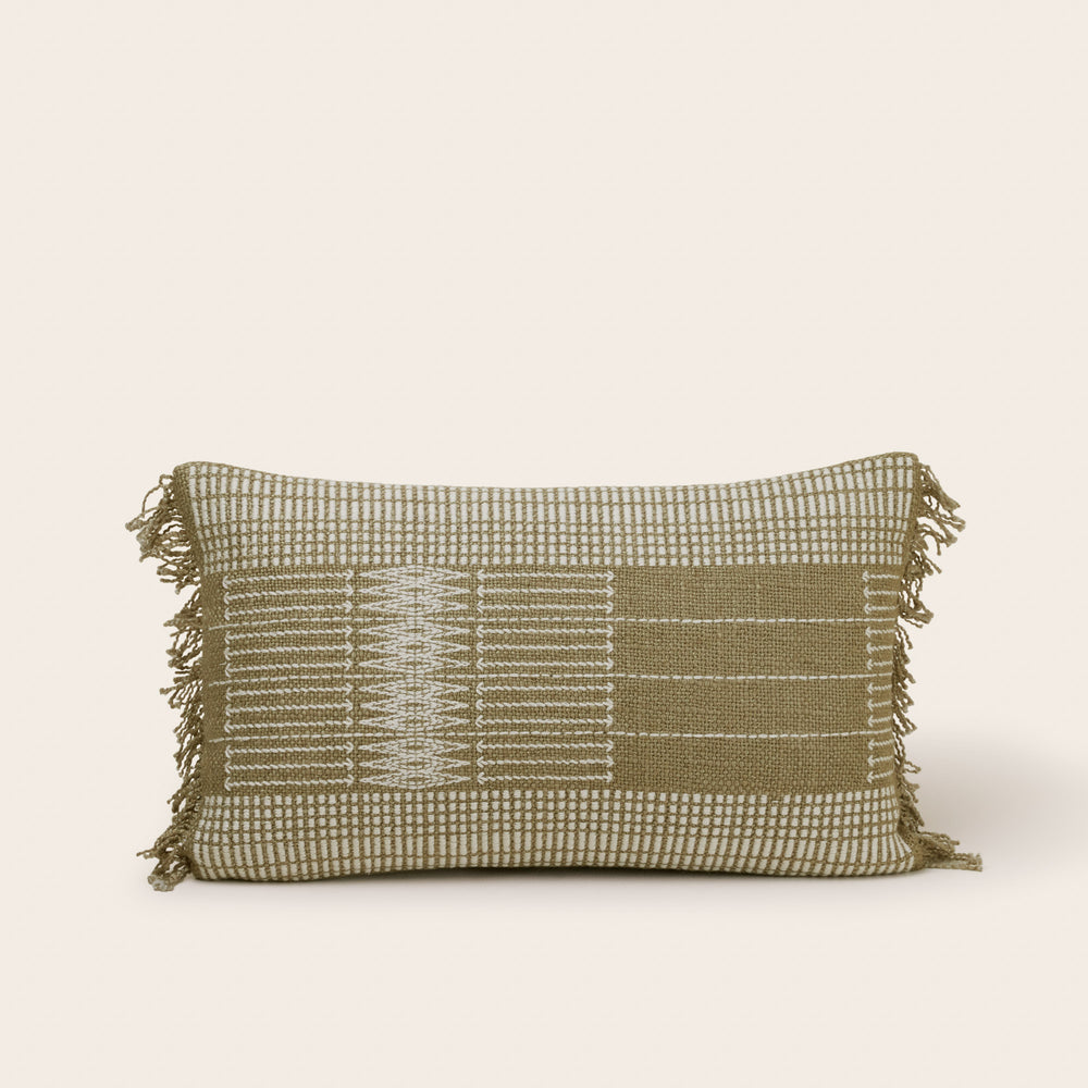 Housse de coussin MELKI olive douce élégant design rectangulaire folk