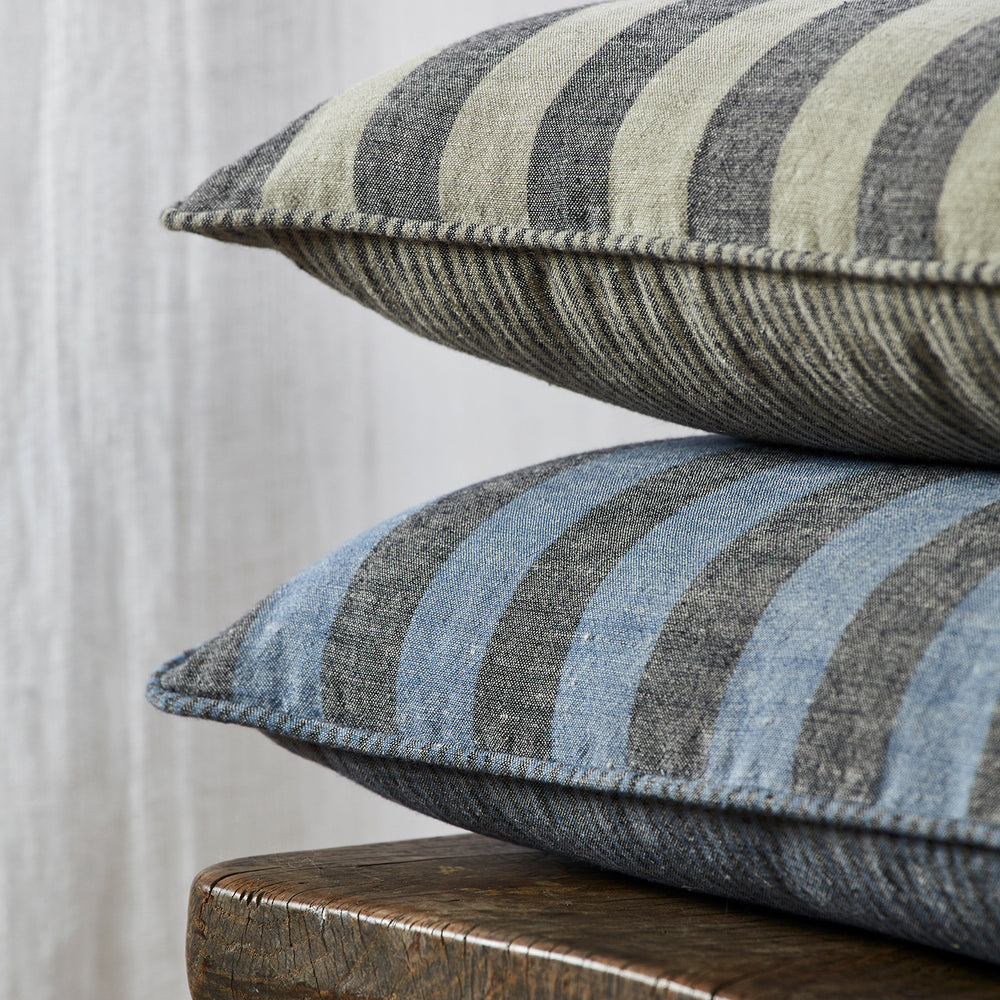 Housse de coussin TANGUY indigo et noir uni motif biface - 2