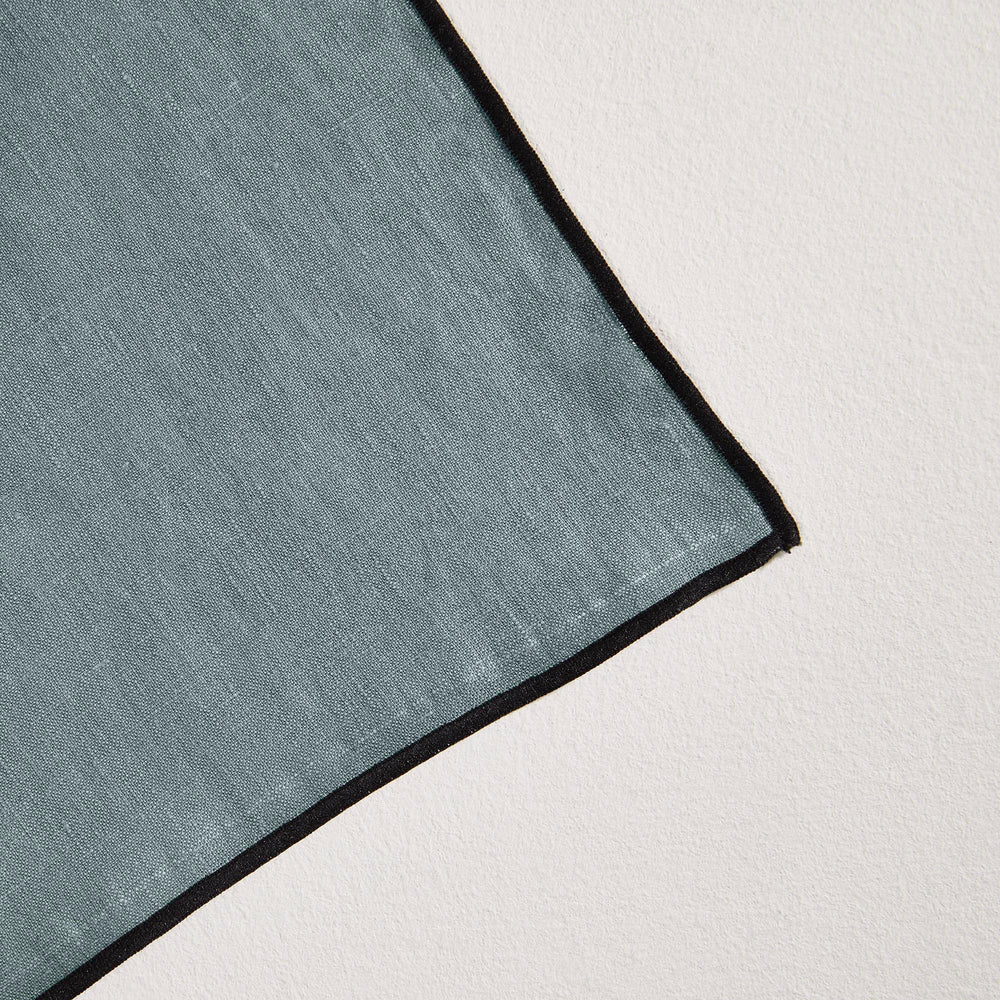 Serviette de table CARLINA vert de gris et bourdon noir - 5
