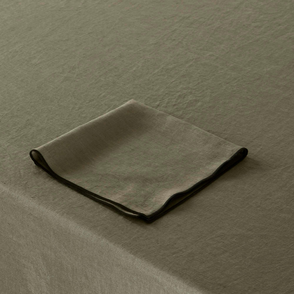 Nappe rectangulaire CARLINA en lin lavé - kaki grisé et bourdon noir - 8