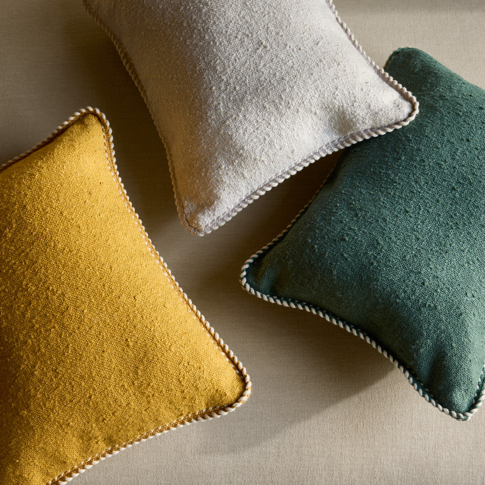 Housse de coussin Ganji en coton texturé vert cyprès - 4