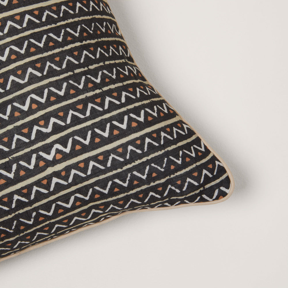 Housse de coussin MALIA noir et naturel - 4