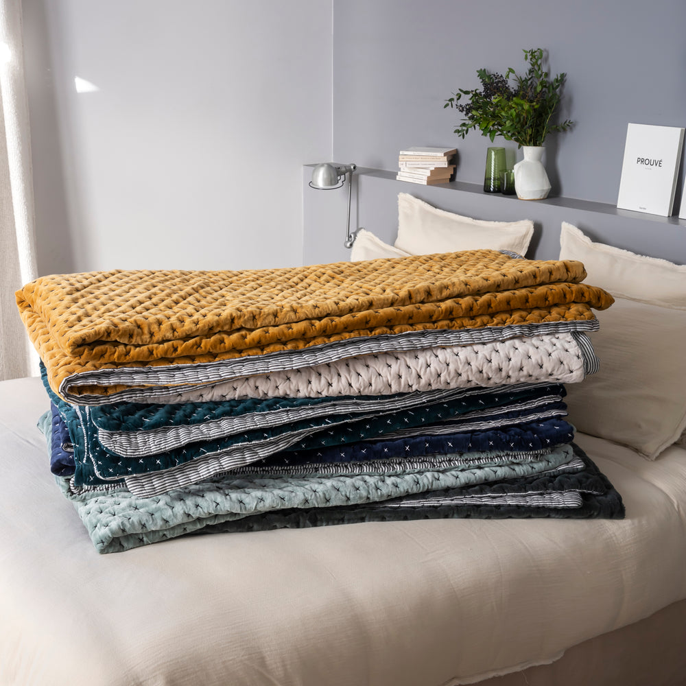 Couvre-lit matelassé MALO en velours de coton ocre - Douceur exceptionnelle et élégance intemporelle - 5