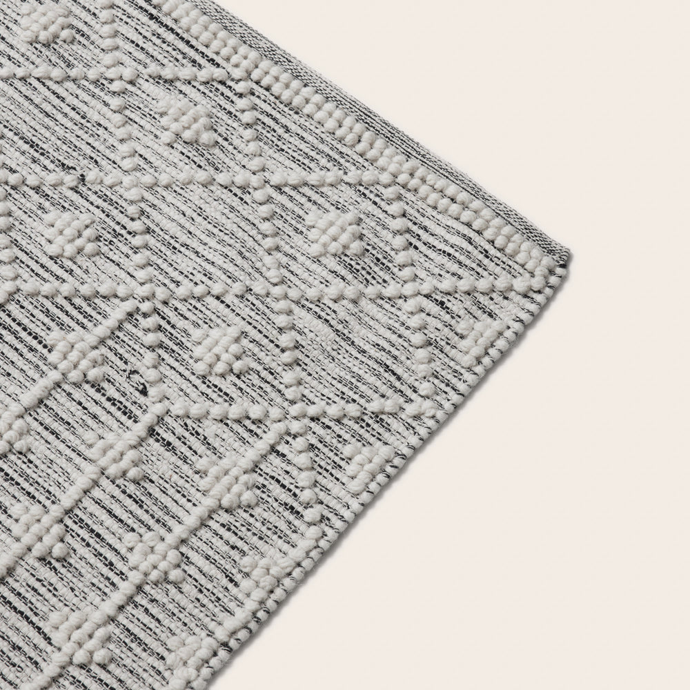 Tapis de sol SOLVIG en coton et laine ivoire et noir style scandinave - 6