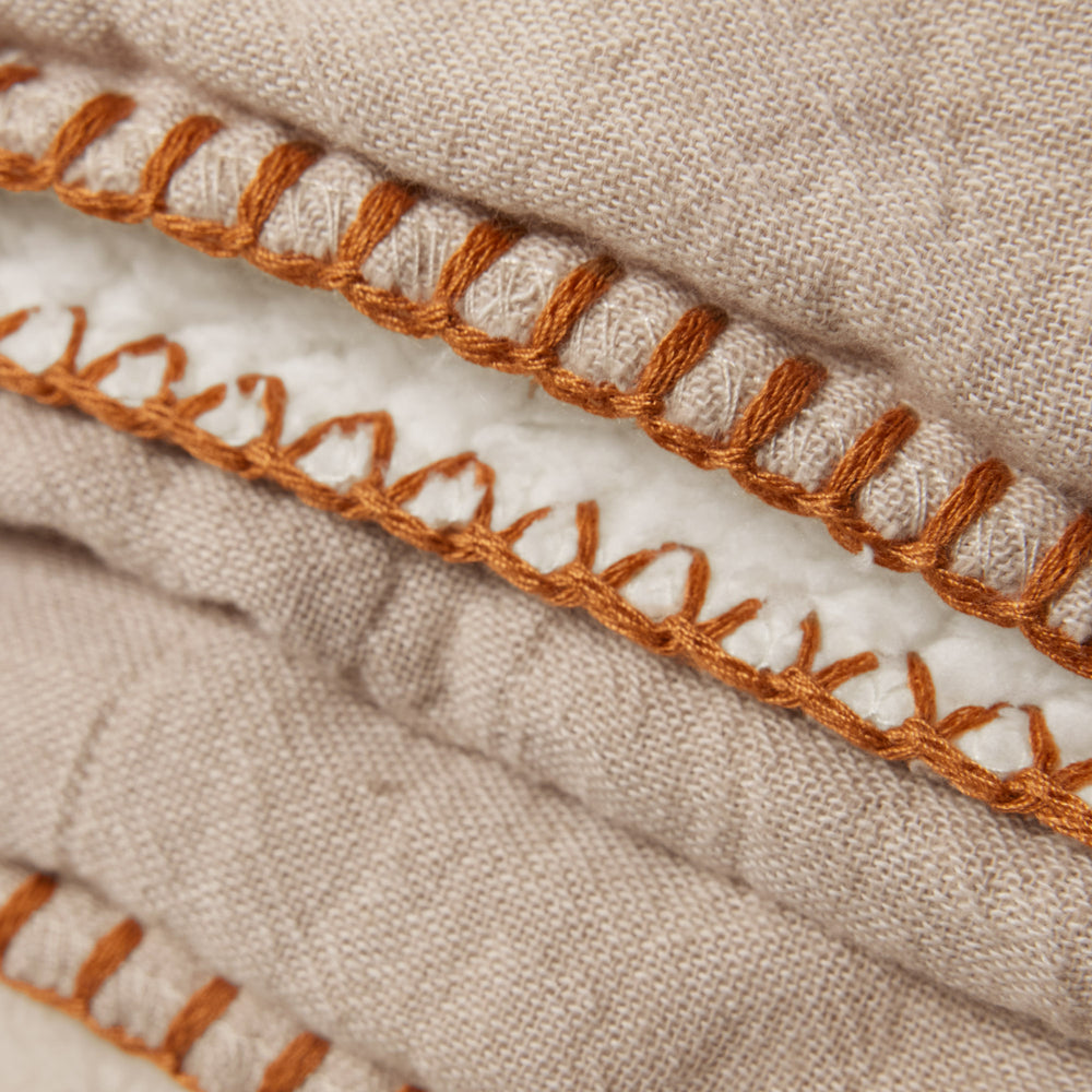Couvre-lit DASHAN beige naturel et feston carame - 9