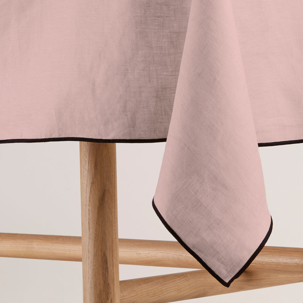 Nappe Carrée CARLINA Élégante en Lin Lavé – Rose Poudré et Bourdon Noir - 5