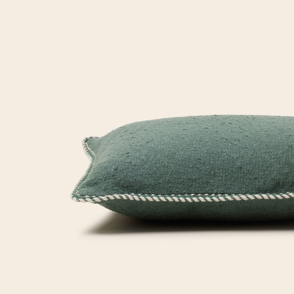 Housse de coussin Ganji en coton texturé vert cyprès - 7