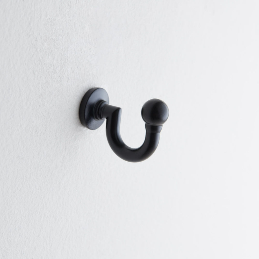 Support à embrasse pour rideau ALMA, noir mat – Gond crosse design élégant - 4