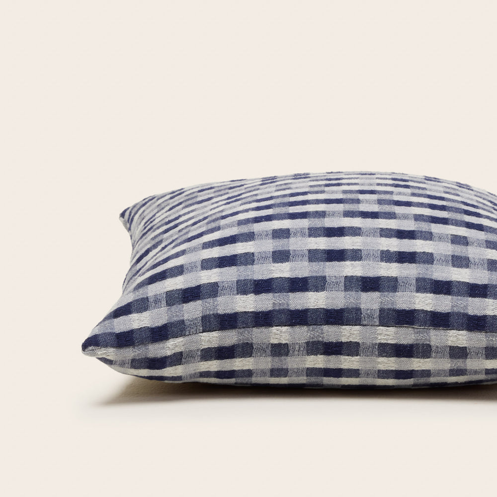 Housse de coussin Castin en jacquard naturel et marine - 7