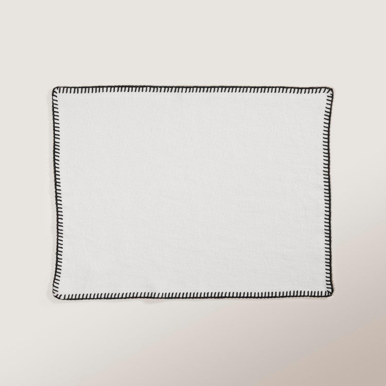 Set de table NINO blanc minéral et feston noir