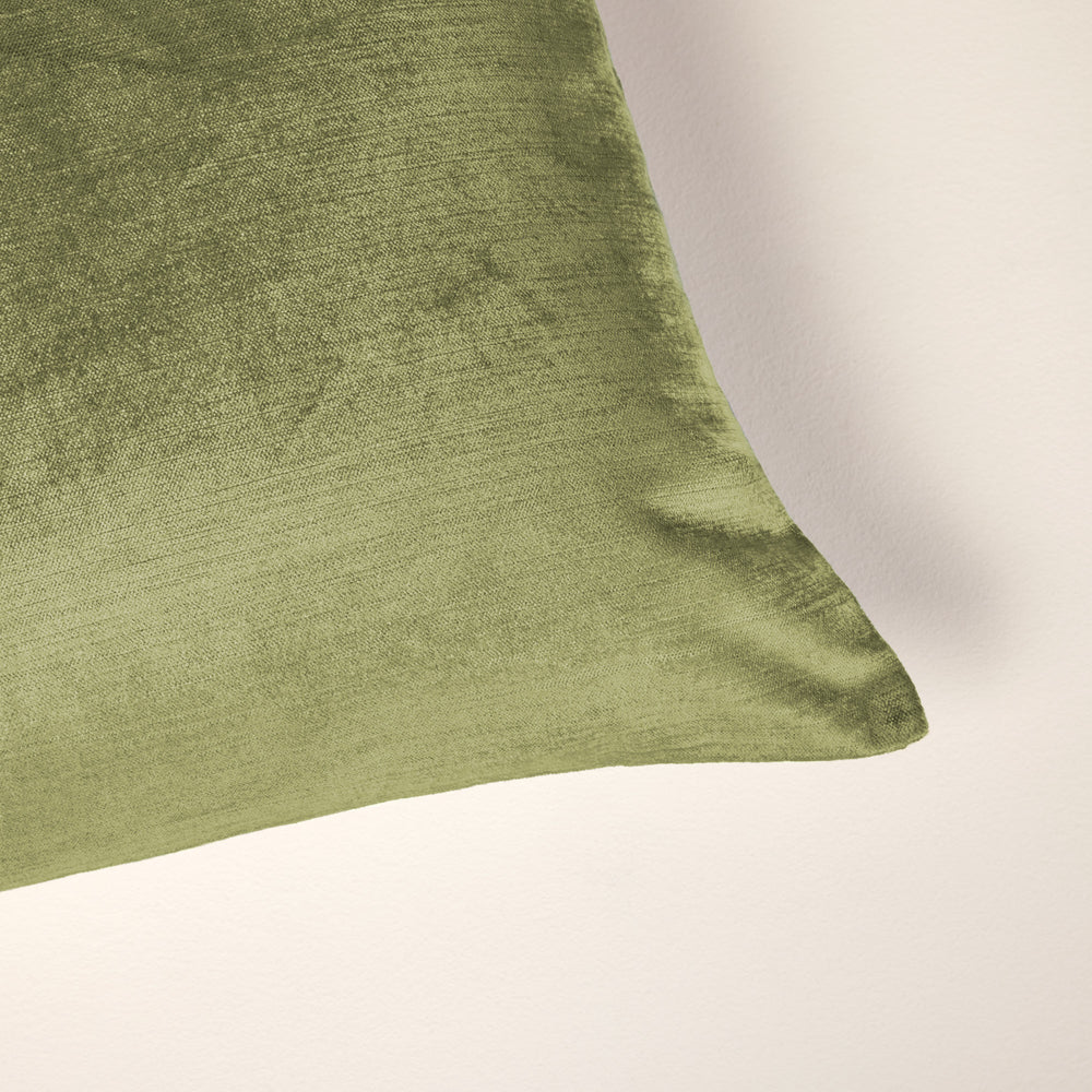 Housse de coussin de style bohème CASTIGLIONE olivine et taupe en velours - 5