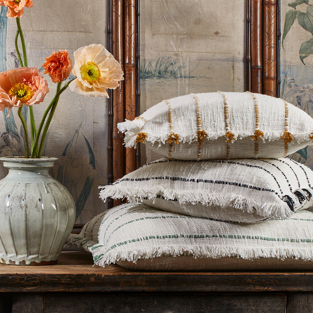 Housse de Coussin Décorative TAHA – Motif Rayé & Finition Frangée Bicolore - 3