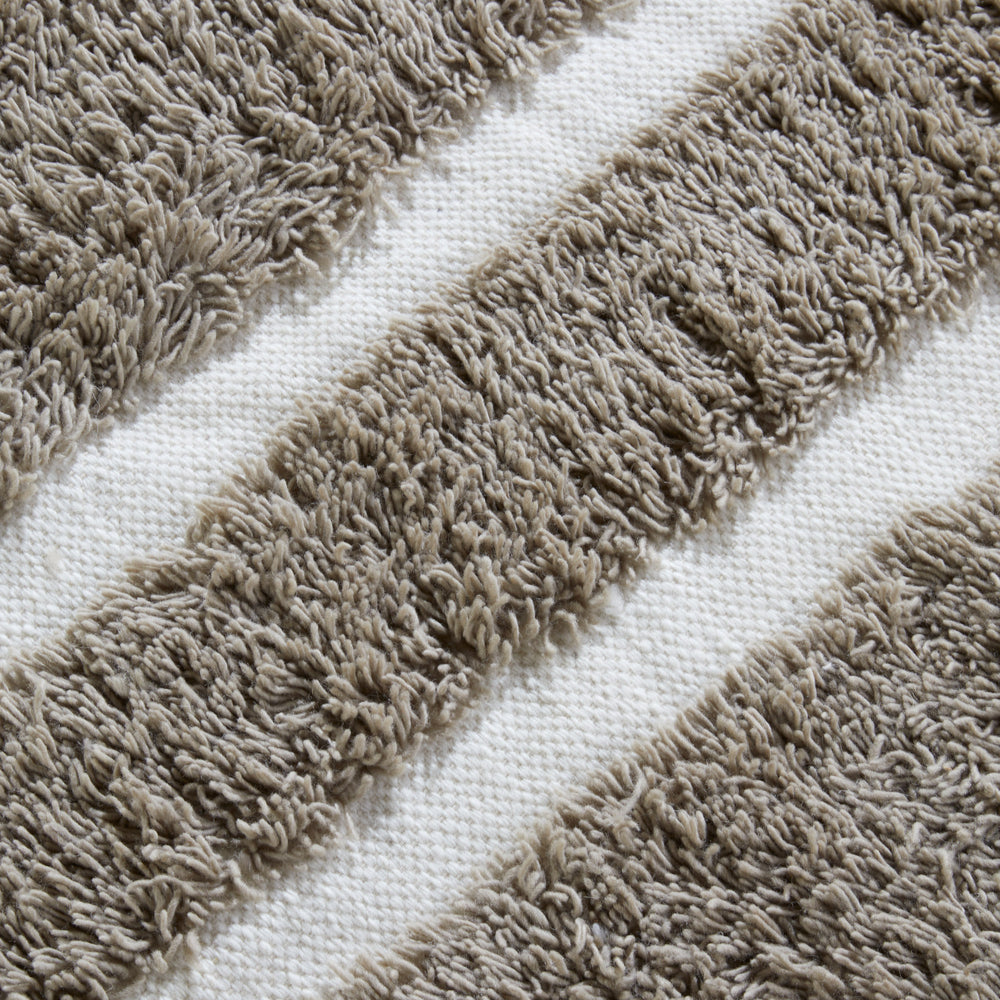 Tapis de Salon Ethnique Gris Cendré AROUNE Chaleureux et Isolant - 10