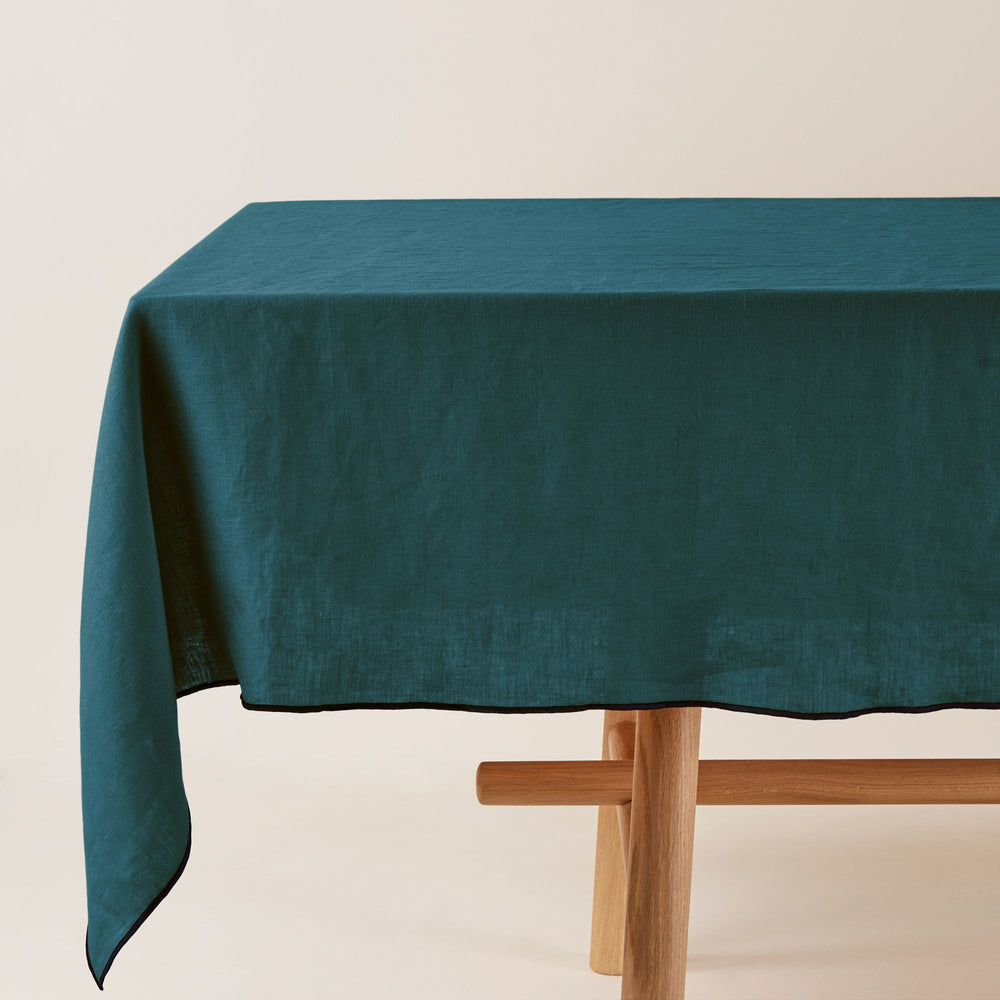 Nappe carrée CARLINA pétrole et bourdon noir